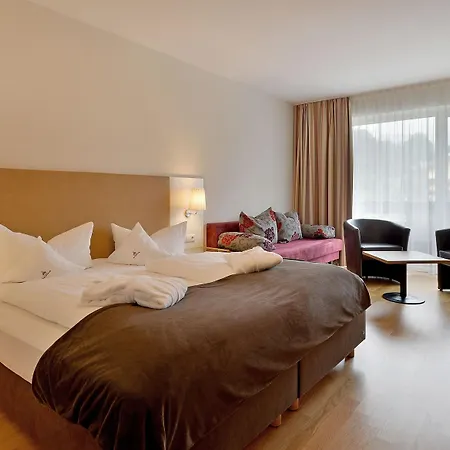 Malerhaus Hotel Fuegen