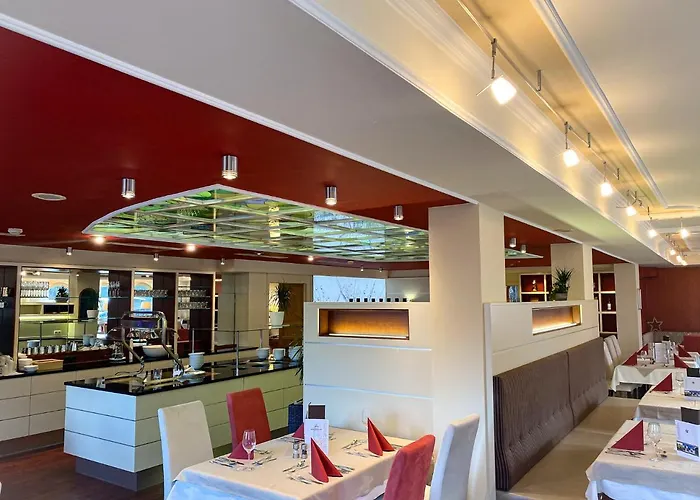 Malerhaus Hotel Fuegen